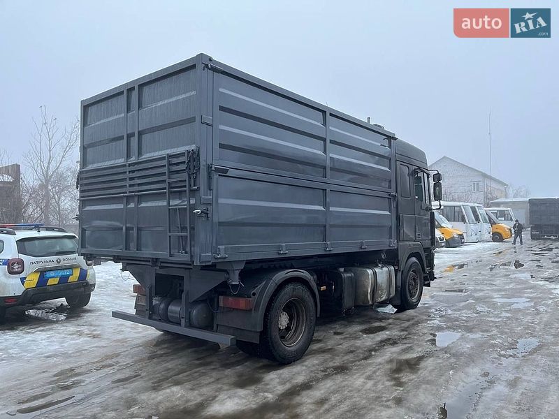 Самосвал DAF ATI 1996 в Ружине