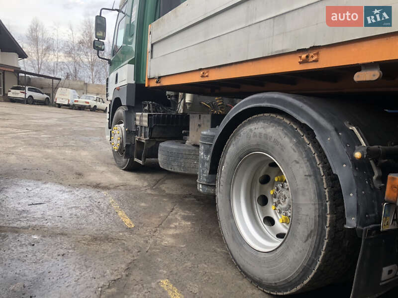 Тягач DAF CF 85 2002 в Дніпрі