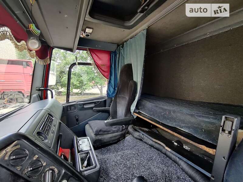 Тягач DAF CF 85 2001 в Новой Одессе