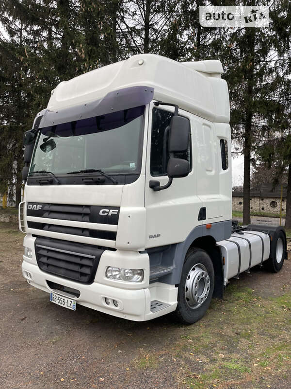 Тягач DAF CF 85 2010 в 