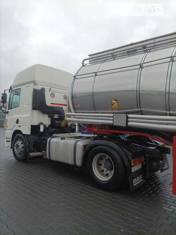 Тягач DAF CF 85 2011 в Чернівцях