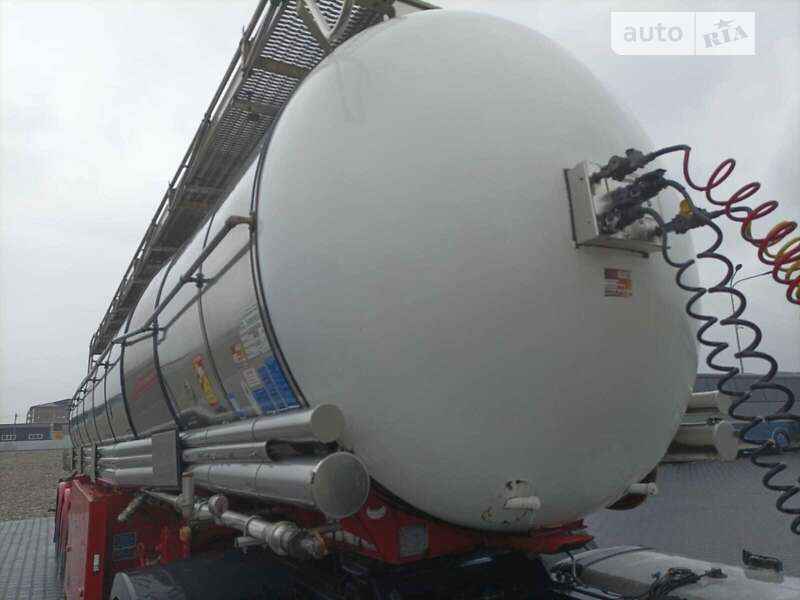 Тягач DAF CF 85 2011 в Чернівцях