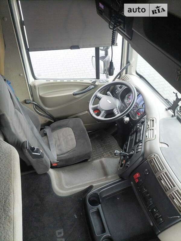 Тягач DAF CF 85 2011 в Чернівцях