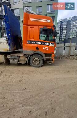 Тягач DAF CF 85 2011 в 