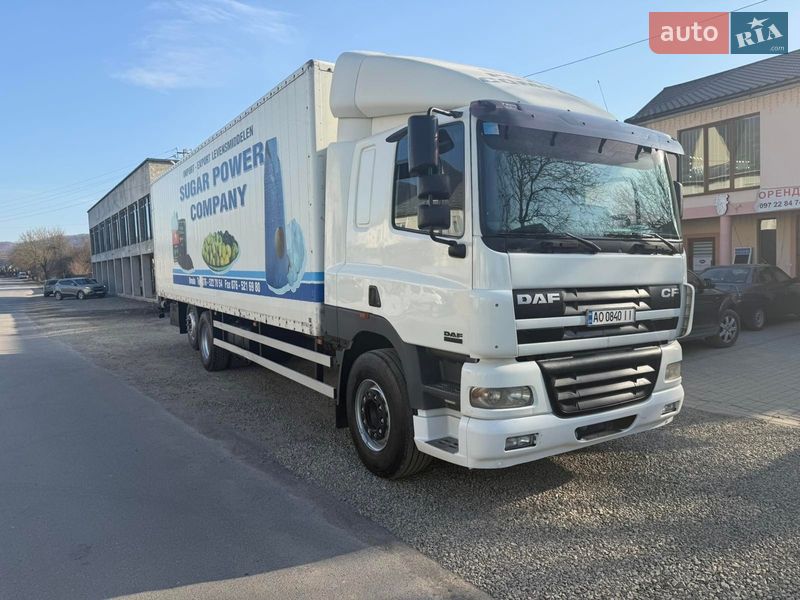 Грузовой фургон DAF CF 85 2004 в Тячеве