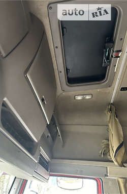 Грузовой фургон DAF CF 2010 в 