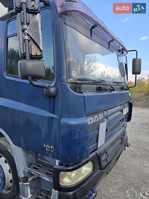 Грузовой фургон DAF CF 2003 в Запорожье
