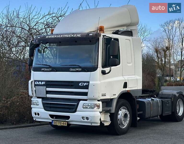 Тягач DAF CF 2007 в 