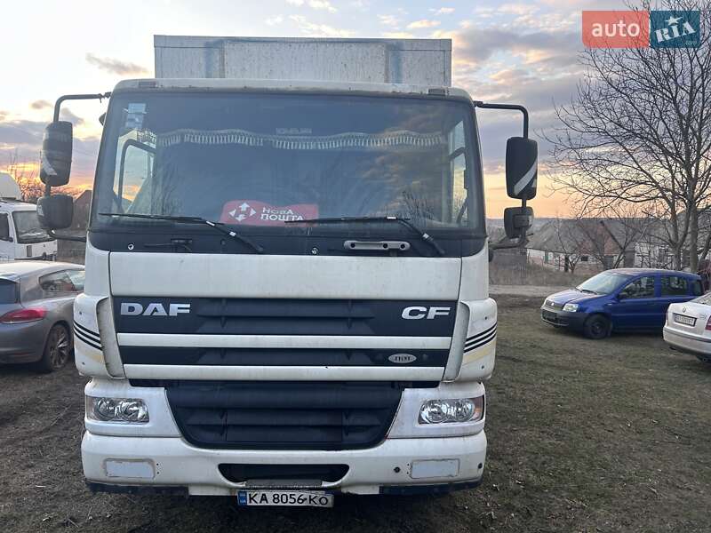 Грузовой фургон DAF CF 2005 в 