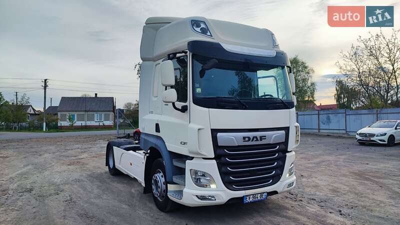 Тягач DAF CF 2018 в 