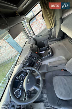 Тягач DAF CF 2011 в 