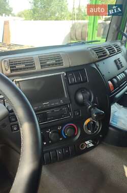 Самосвал DAF CF 2010 в 