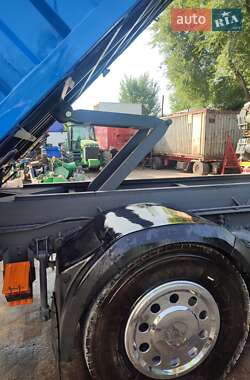 Самосвал DAF CF 2010 в 