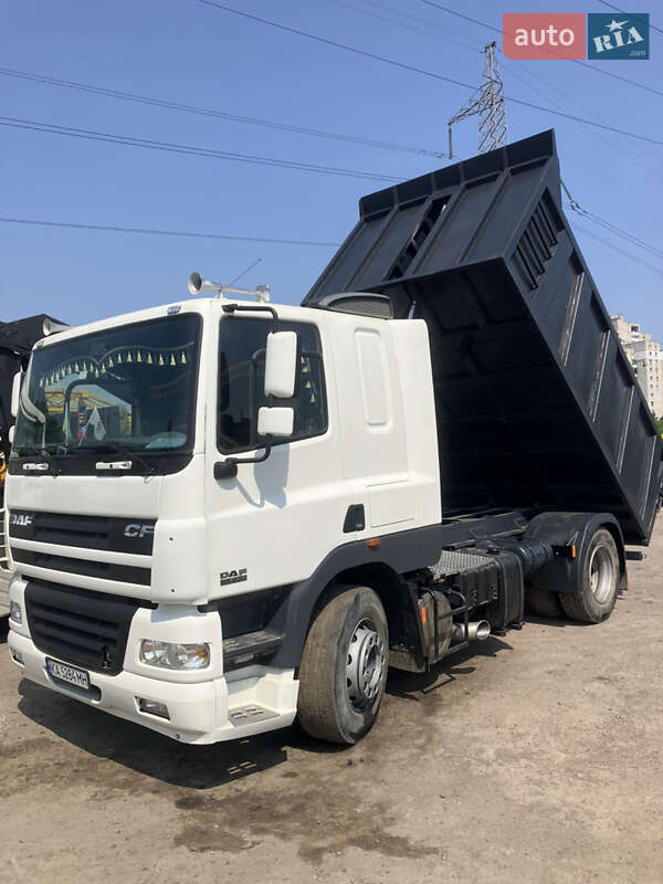 Самосвал DAF CF 2002 в Киеве