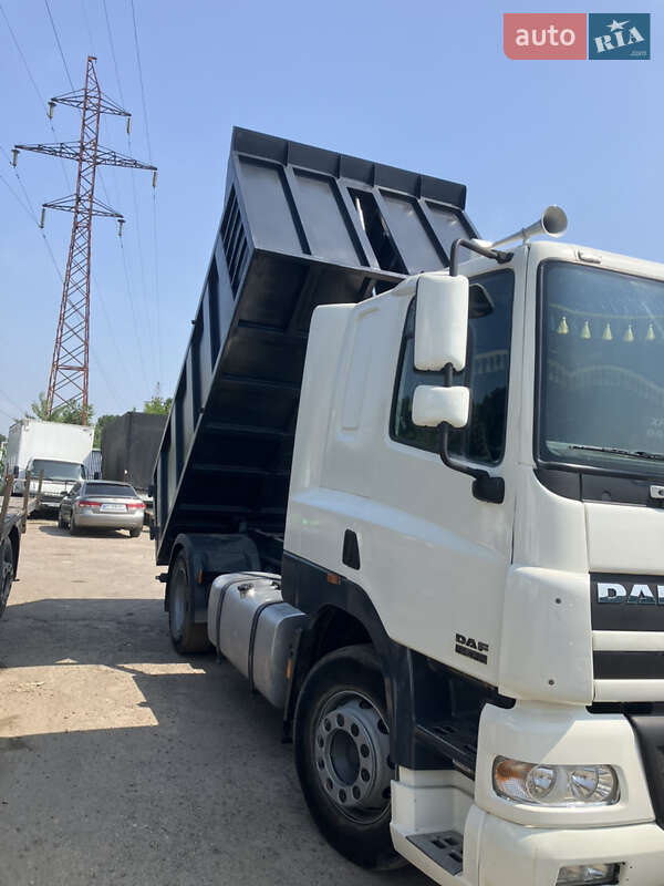 Самосвал DAF CF 2002 в Киеве