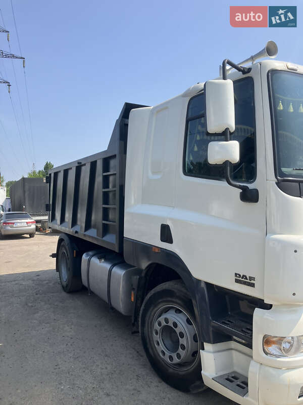 Самосвал DAF CF 2002 в Киеве