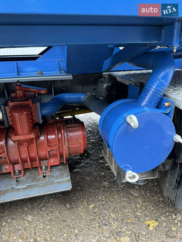 Машина ассенизатор (вакуумная) DAF CF 2013 в Черновцах