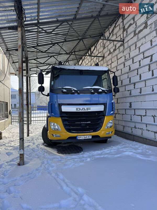 Тягач DAF CF 2015 в Житомире