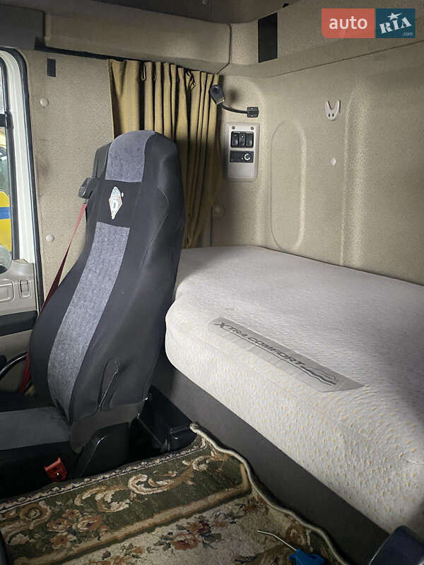 Тягач DAF CF 2013 в Новояворовске