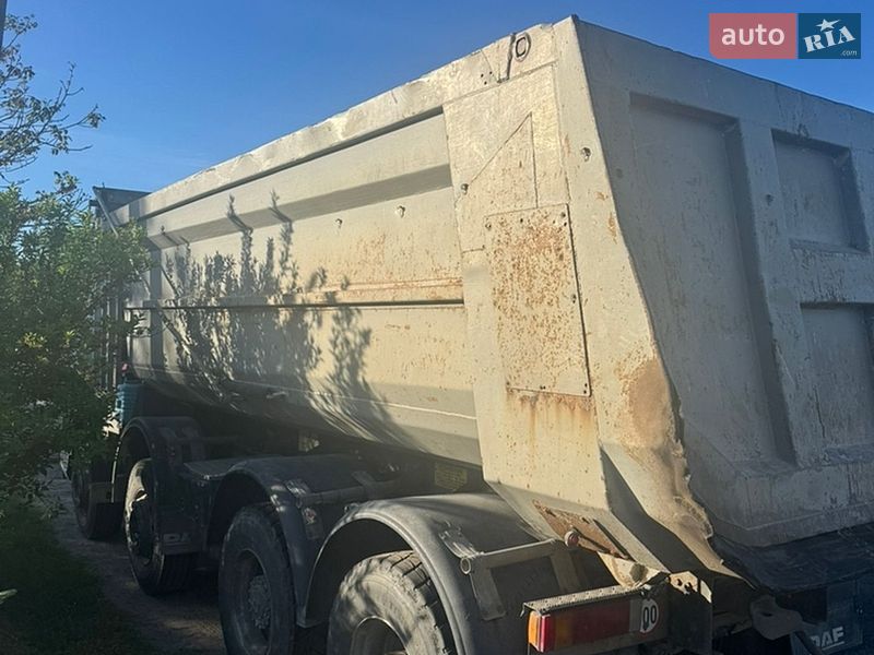 Самоскид DAF CF 2004 в Львові