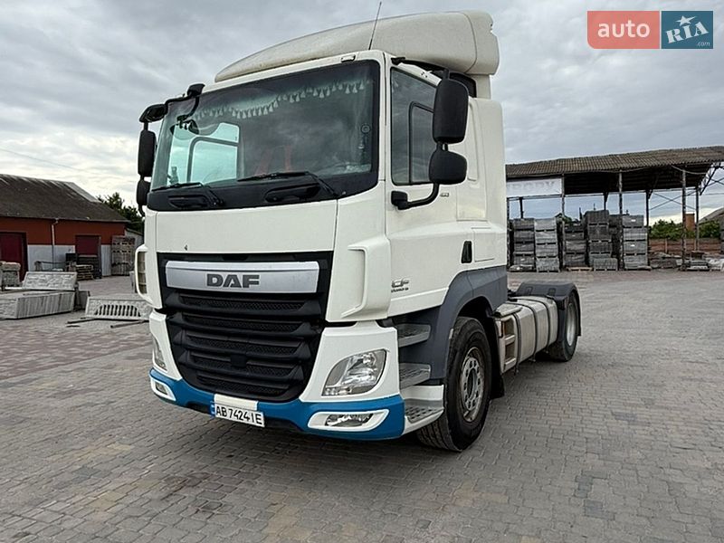 Тягач DAF CF 2014 в Ильинцах