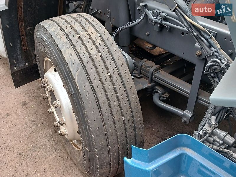Самоскид DAF CF 2004 в Кривому Розі