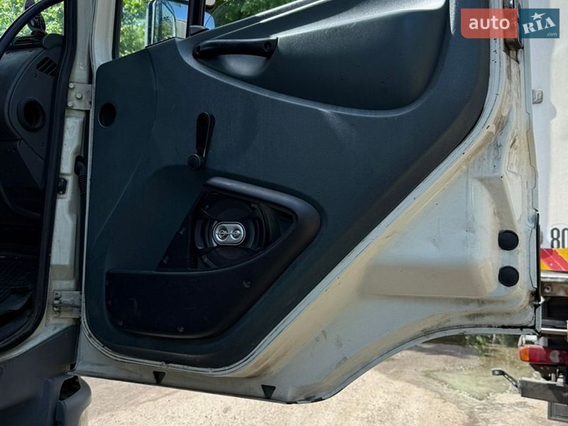 Грузовой фургон DAF FA 2003 в Киеве