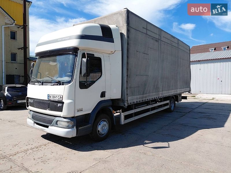 Тентований DAF FA 2004 в Рівному
