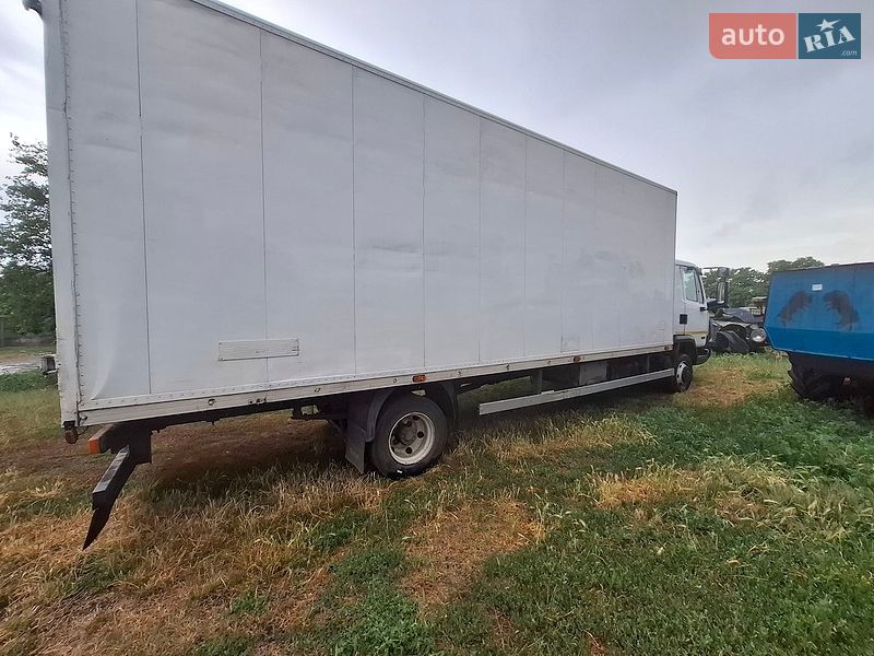 Грузовой фургон DAF FA 2001 в Кропивницком