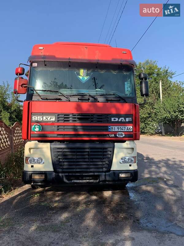 Тягач DAF FT 95 2000 в Полтаве