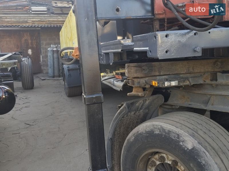 Контейнеровоз DAF FT 2012 в Запоріжжі