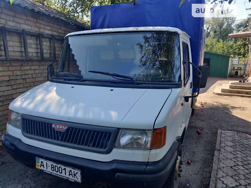 Грузовой фургон DAF LDV Convoy 1999 в Буче