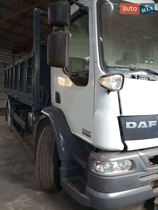 Самосвал DAF LF 2012 в Василькове