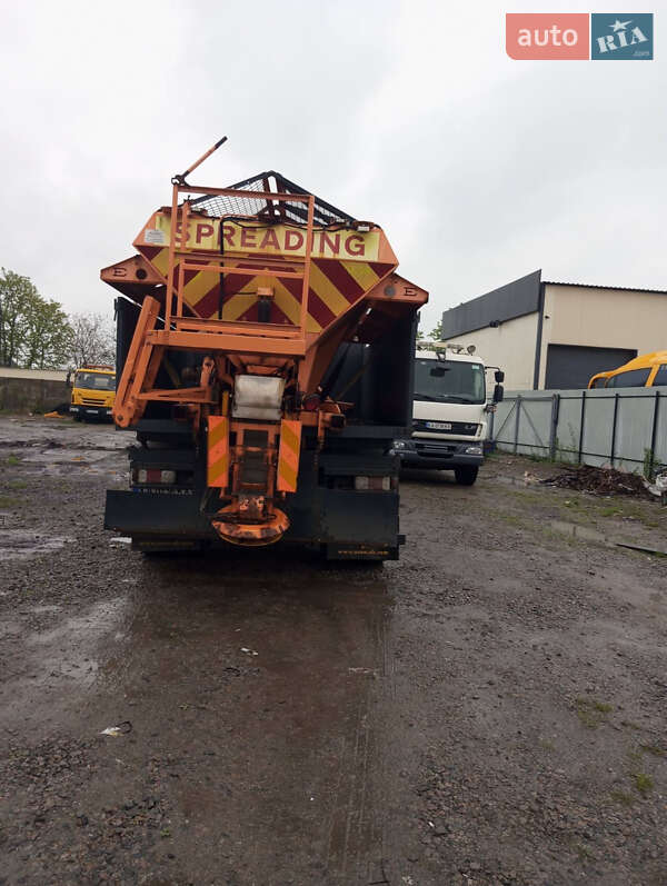 Пескоразбрасывающая машина DAF LF 2012 в Василькове