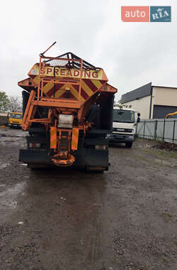 Пескоразбрасывающая машина DAF LF 2012 в 