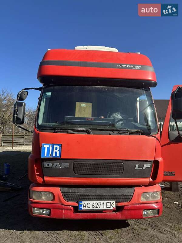 Тентованый DAF LF 2005 в 