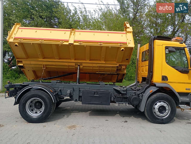 Піскорозкидальна машина DAF LF 2013 в Бучачі