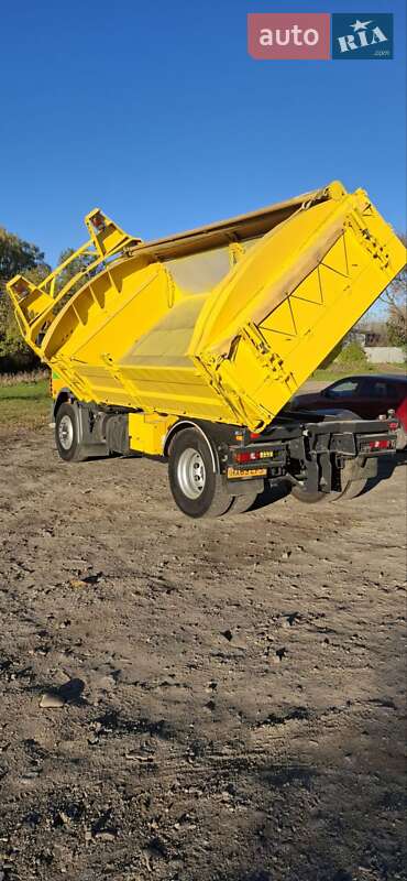 Самосвал DAF LF 2012 в Львове