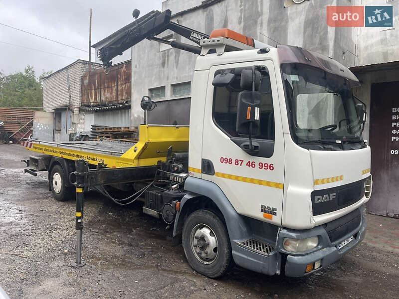 Евакуатор DAF LF 2006 в Львові