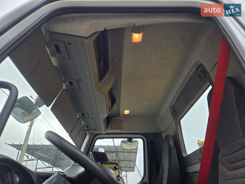 Пескоразбрасывающая машина DAF LF 2013 в Болграде