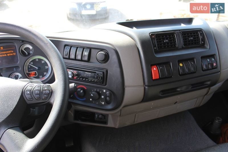 Вантажний фургон DAF LF 2013 в Славуті