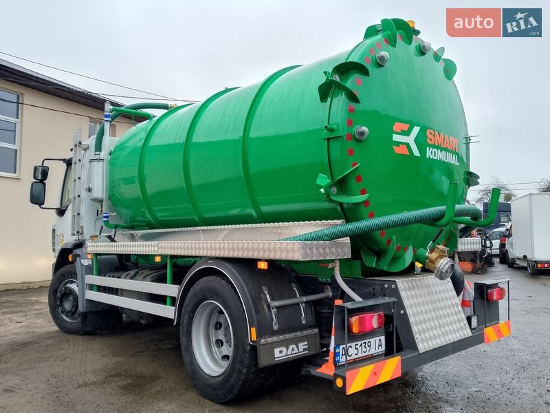 Машина ассенизатор (вакуумная) DAF LF 2015 в Луцке