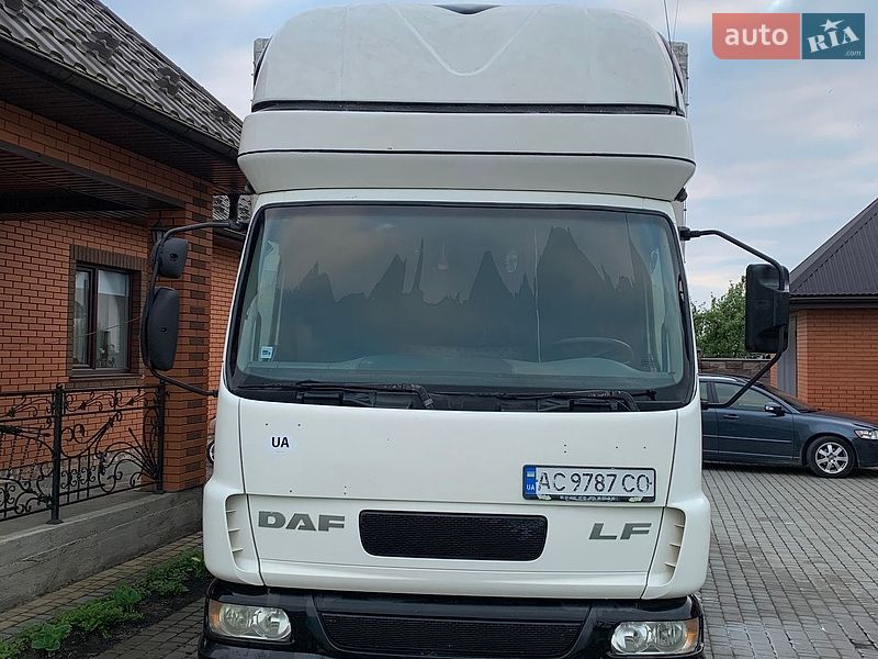 Тентований DAF LF 2007 в Любомлі