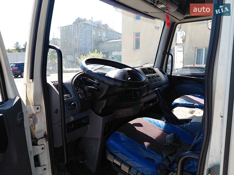 Тентований DAF LF 2004 в Рівному
