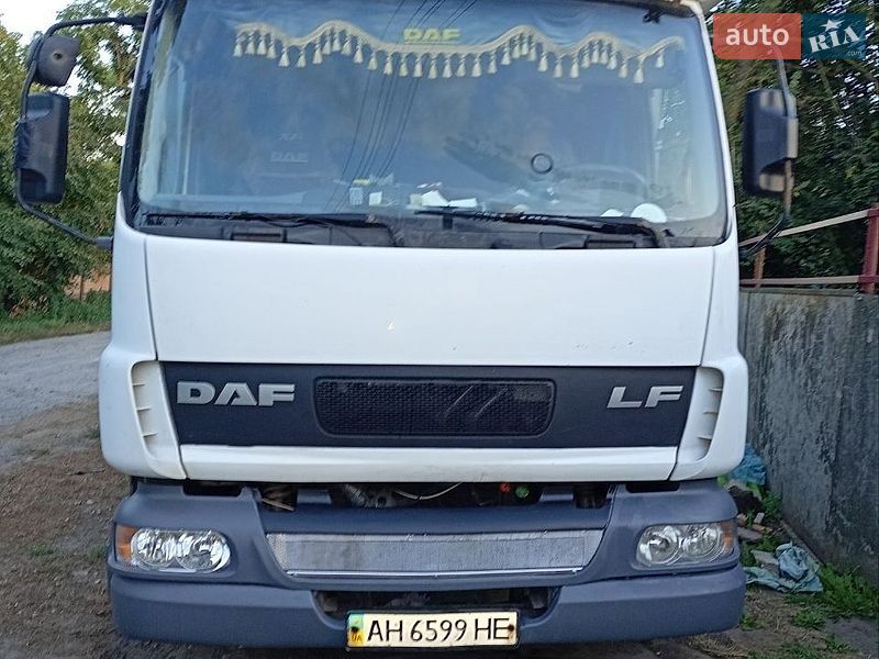 Тентованый DAF LF 2004 в Борисполе
