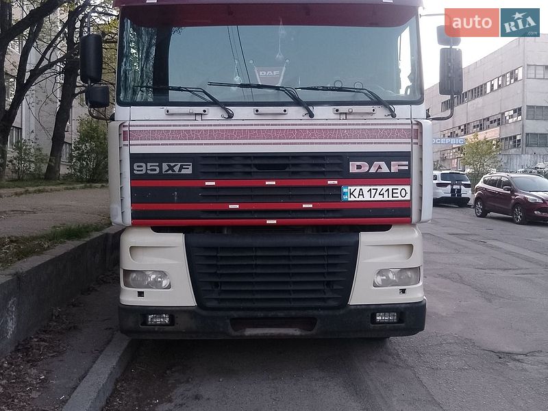 Тягач DAF TE 1998 в Киеве