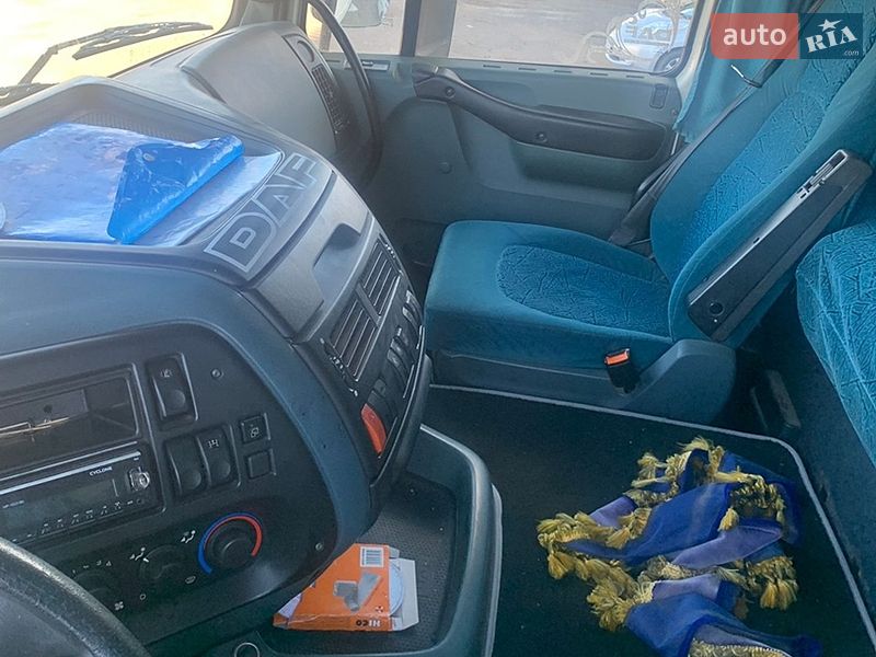Тягач DAF TE 2005 в Козятині