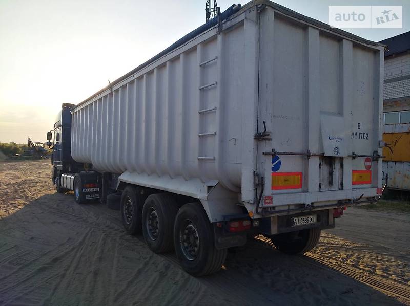 Самосвал DAF XF 105 2010 в Киеве