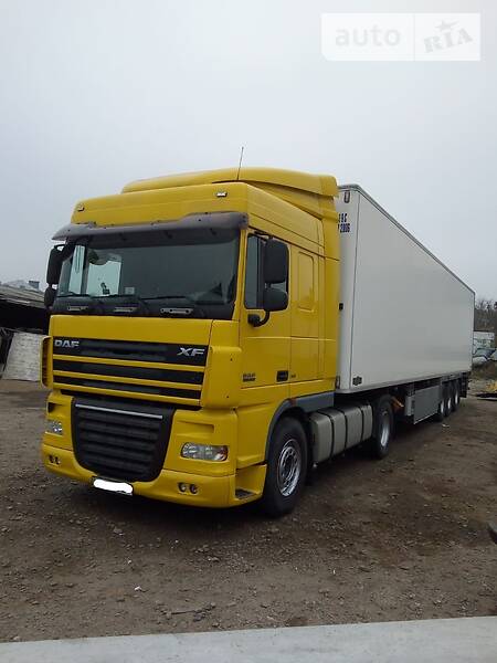 Тягач DAF XF 105 2007 в Черновцах