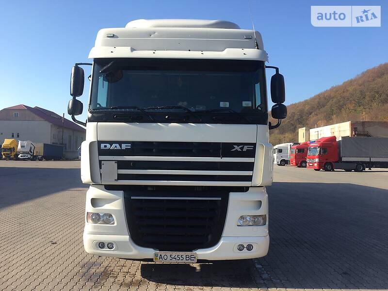 Тягач DAF XF 105 2011 в Иршаве